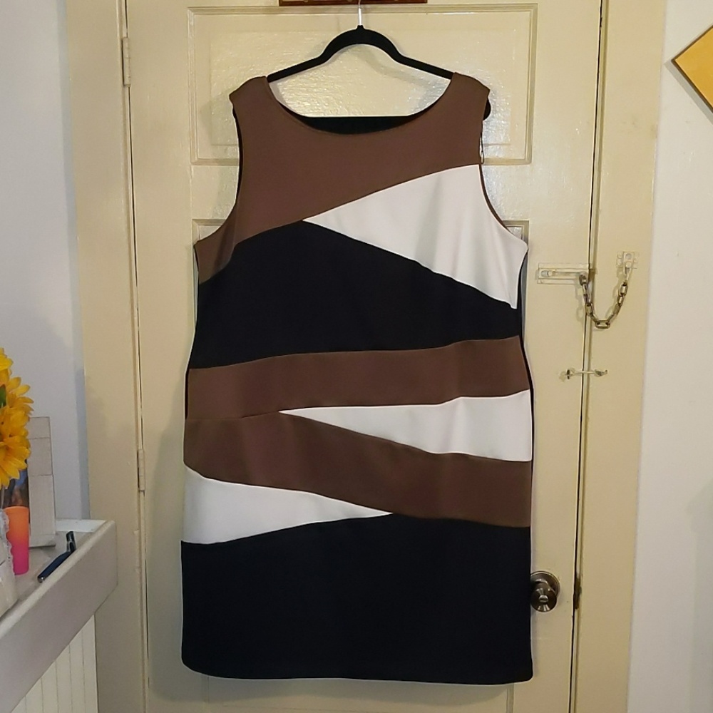 BOGO Size 24 Ronni Nicole Color Block Dress